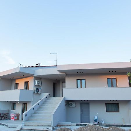 Νεακιτοσ Luxury Apartments Νικήτη Εξωτερικό φωτογραφία